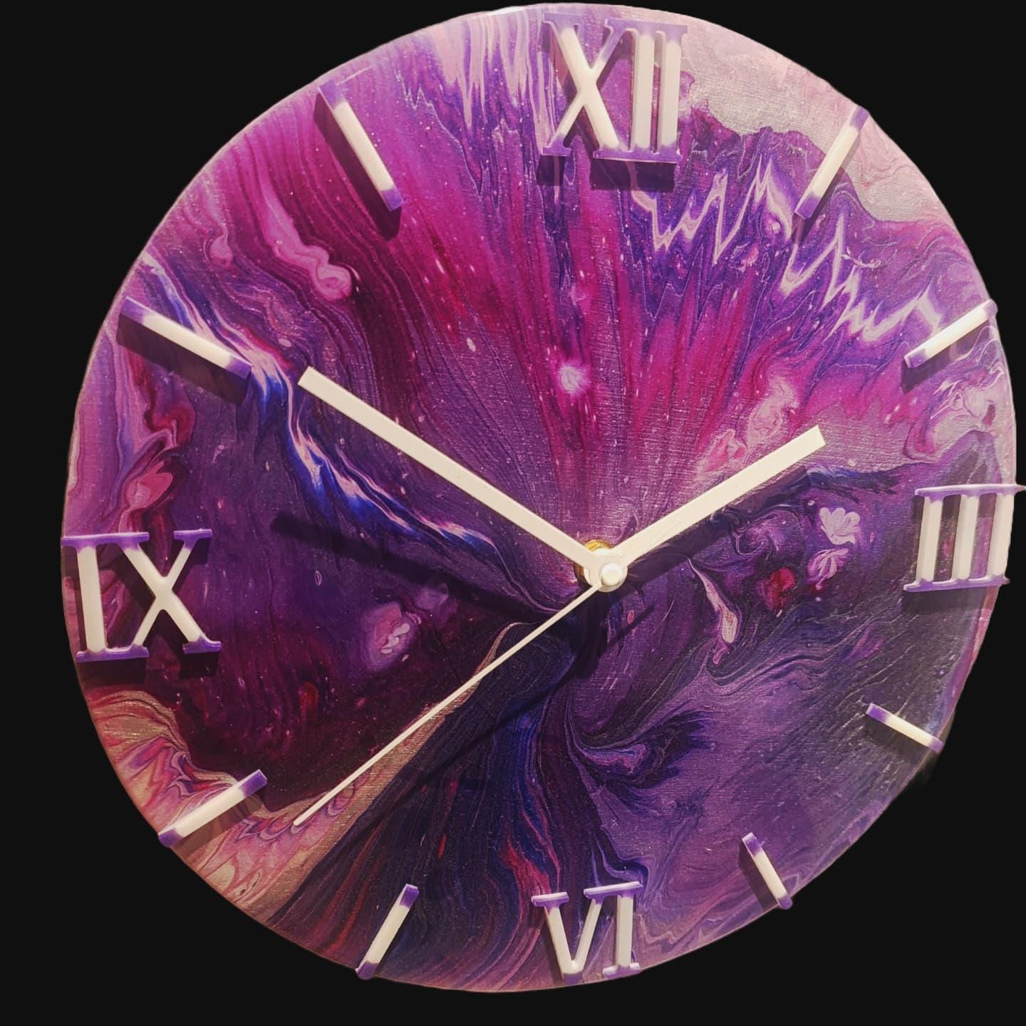 Wandklok 30cm roze Rose Bloom handgemaakte acryl pour klok silent belgië