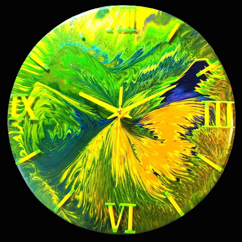 Wandklok 30cm geel groen Lime Burst kleurrijke acryl pour klok handgemaakt belgië