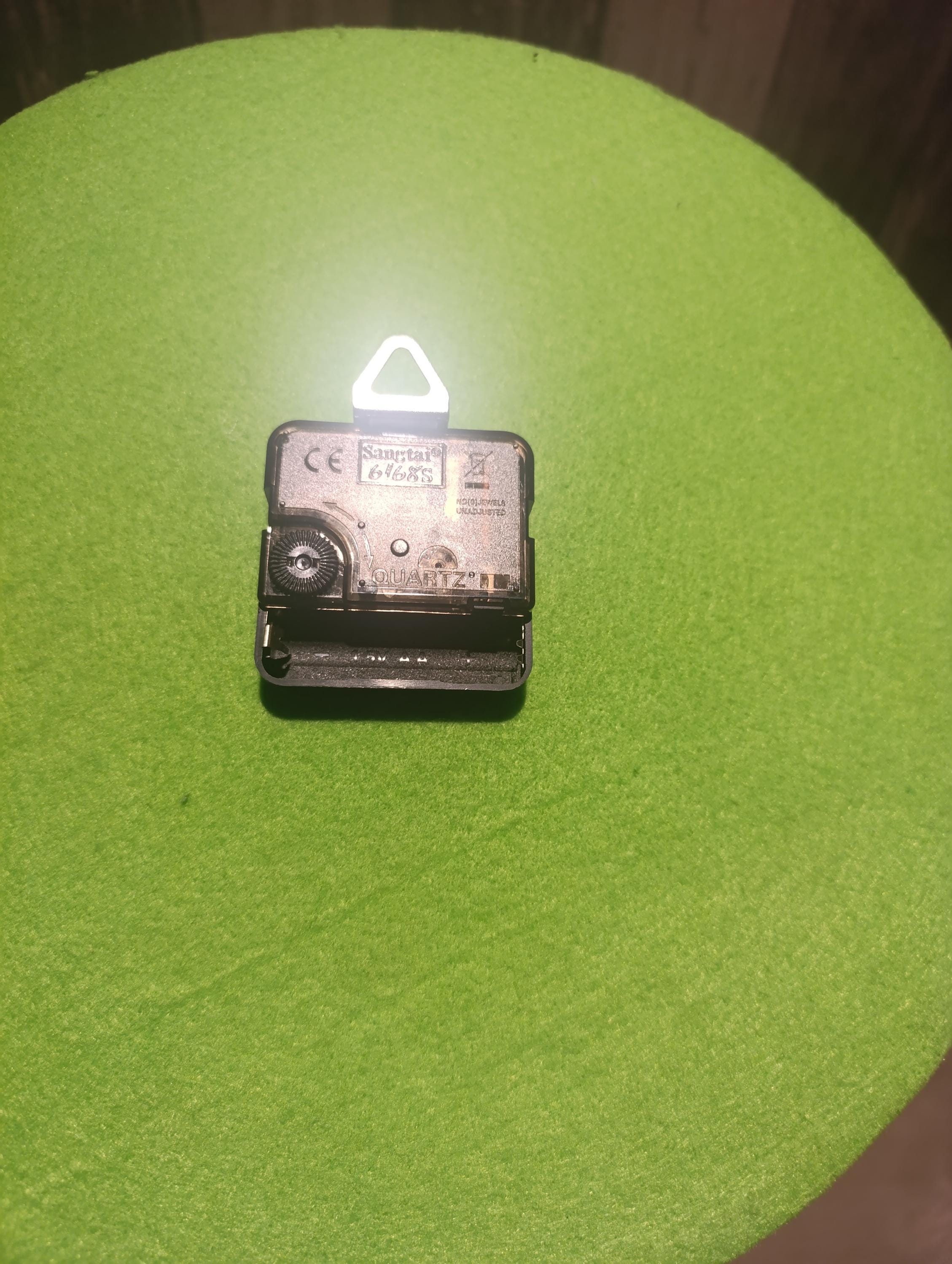 Lime Sunburst – Yellow & Green Acrylic Pour Clock, 30cm, Bright Modern Wall Art, Handmade Resin Clock, Unique Gift