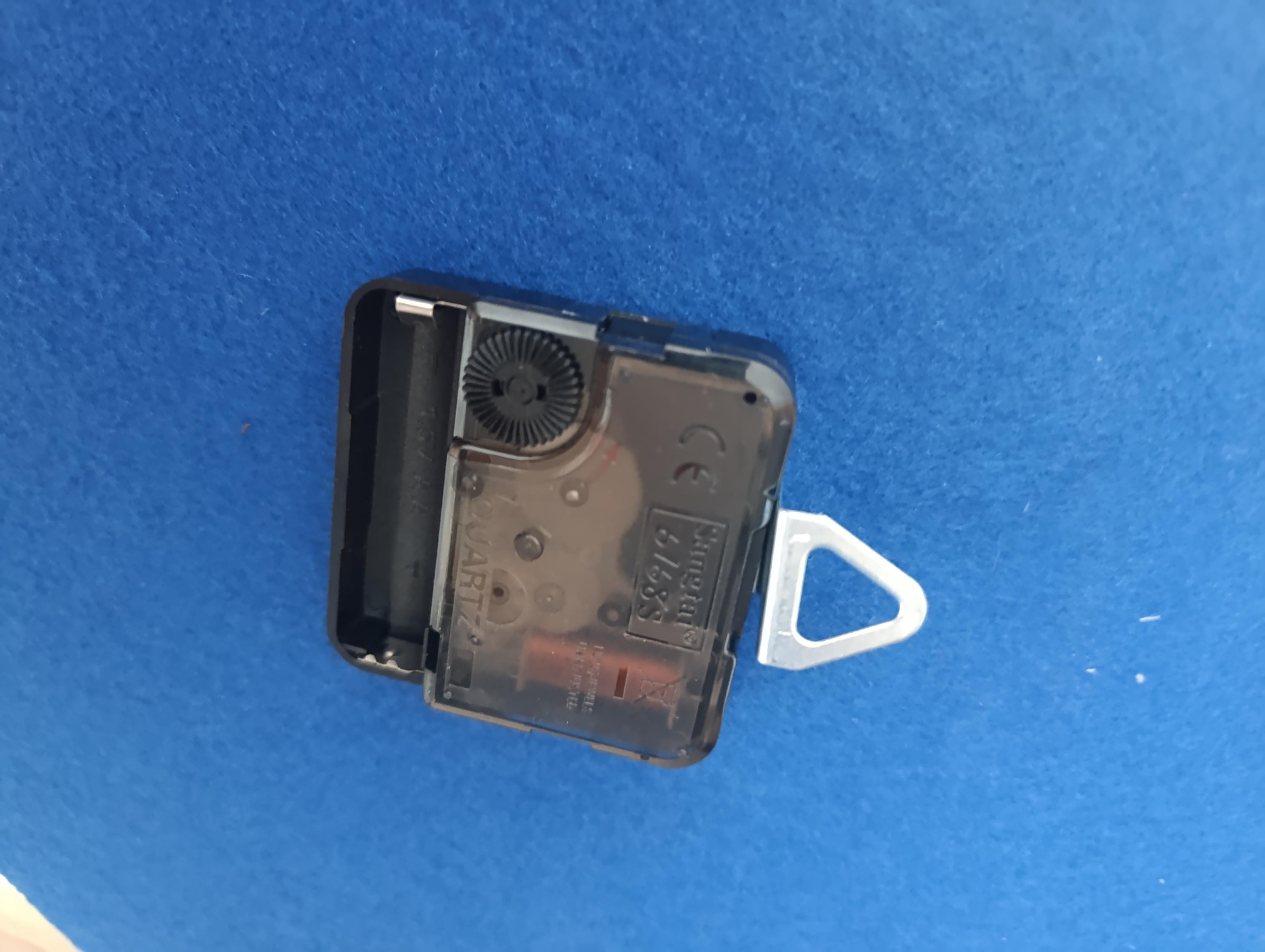 Handmade Acrylic Pour Wall Clock – 30cm Round Resin Clock – Modern Abstract Home Decor – Unique Gift for Art Lovers – Blue Wall Art