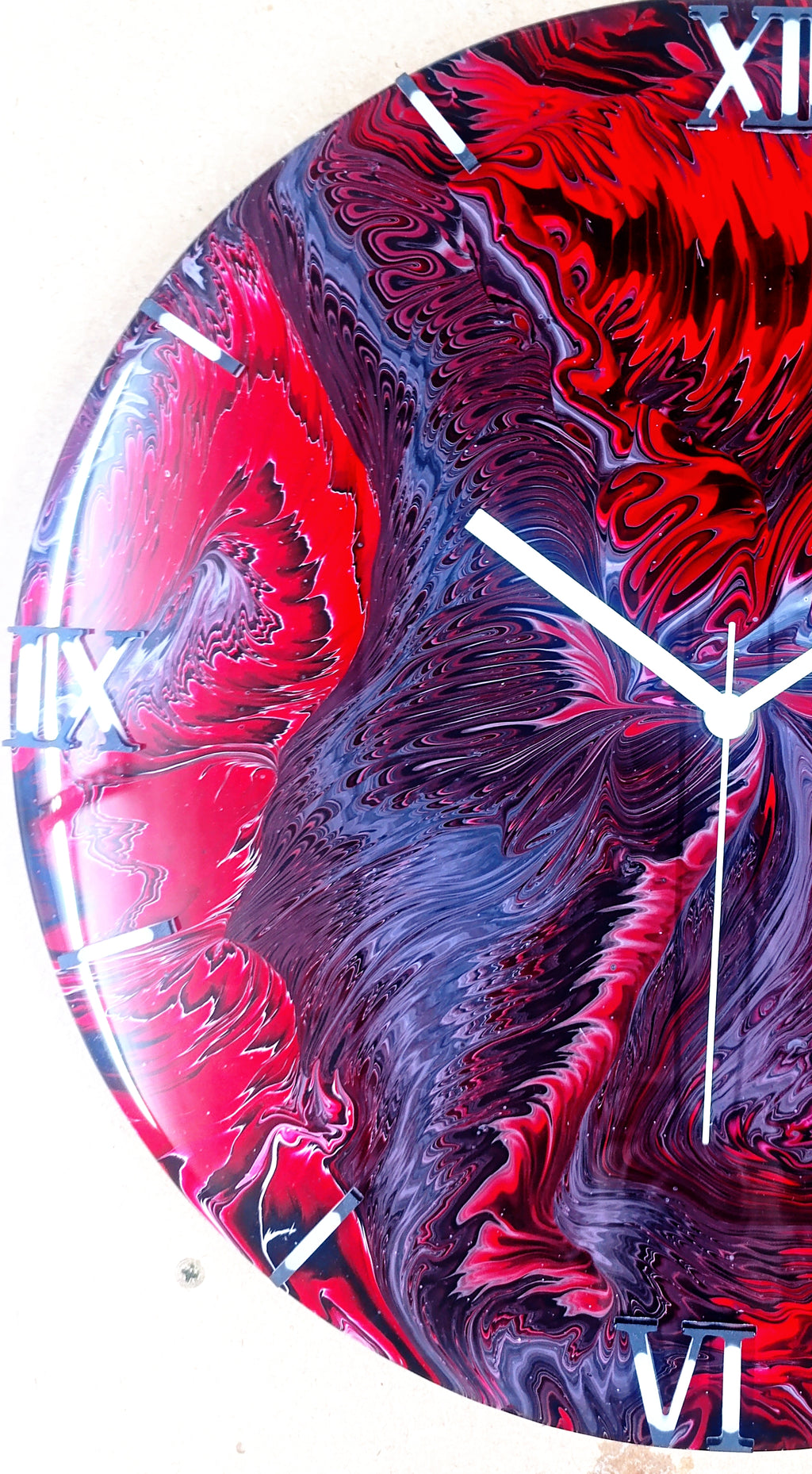 Wandklok 40cm Rood Scarlet Vortex - Draaikolk Design Acryl Pour - België